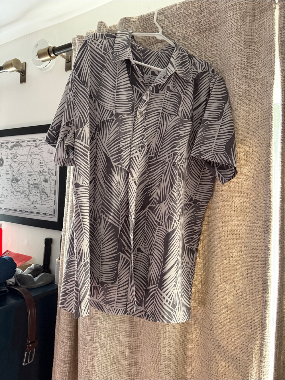 Vuori Short-Sleeve Button-Down Shirt in Gray and White Leaf Print